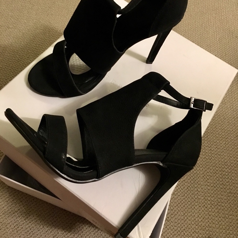 Black Leather Keepsake “Bridges” Heels